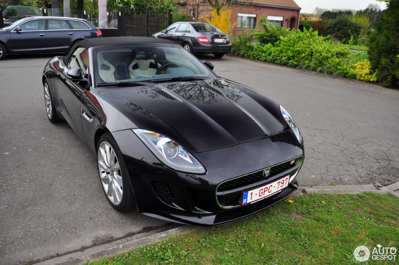 Jaguar F-TYPE S Convertible