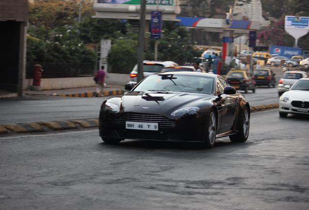 Aston Martin V8 Vantage S