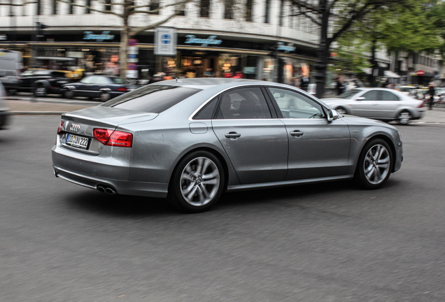 Audi S8 D4