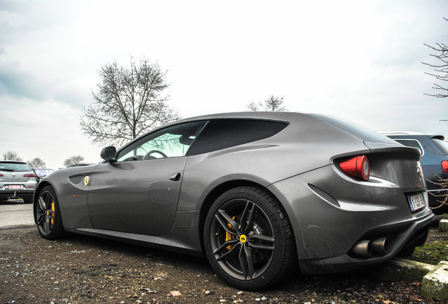 Ferrari FF