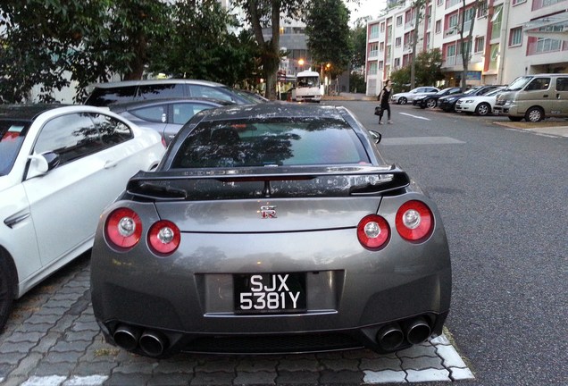 Nissan GT-R