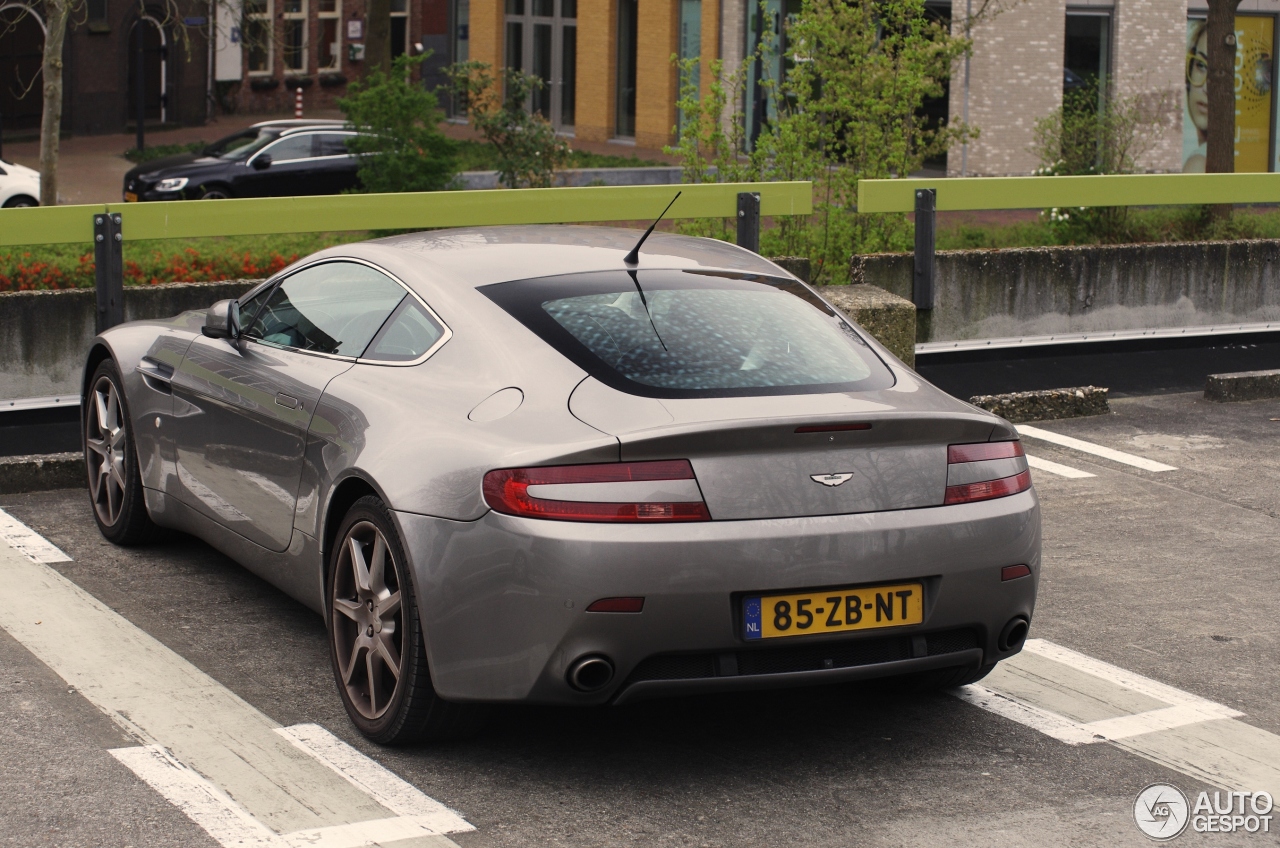 Aston Martin V8 Vantage