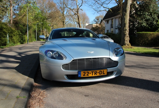 Aston Martin V8 Vantage