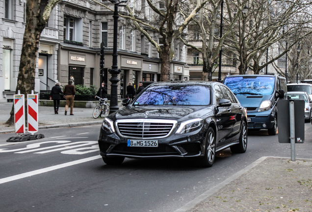 Mercedes-Benz S 63 AMG V222