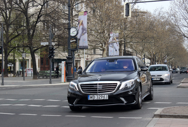 Mercedes-Benz S 63 AMG V222