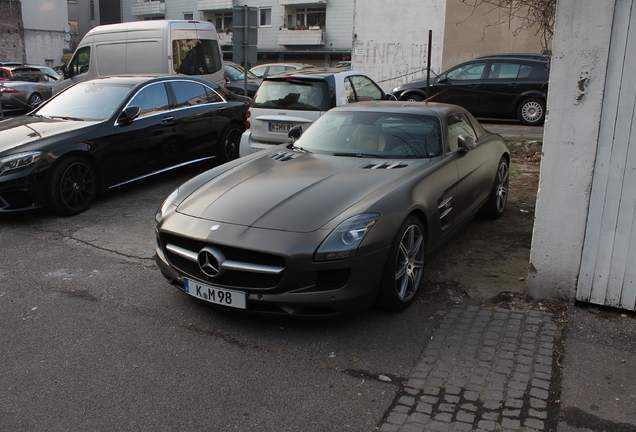 Mercedes-Benz SLS AMG