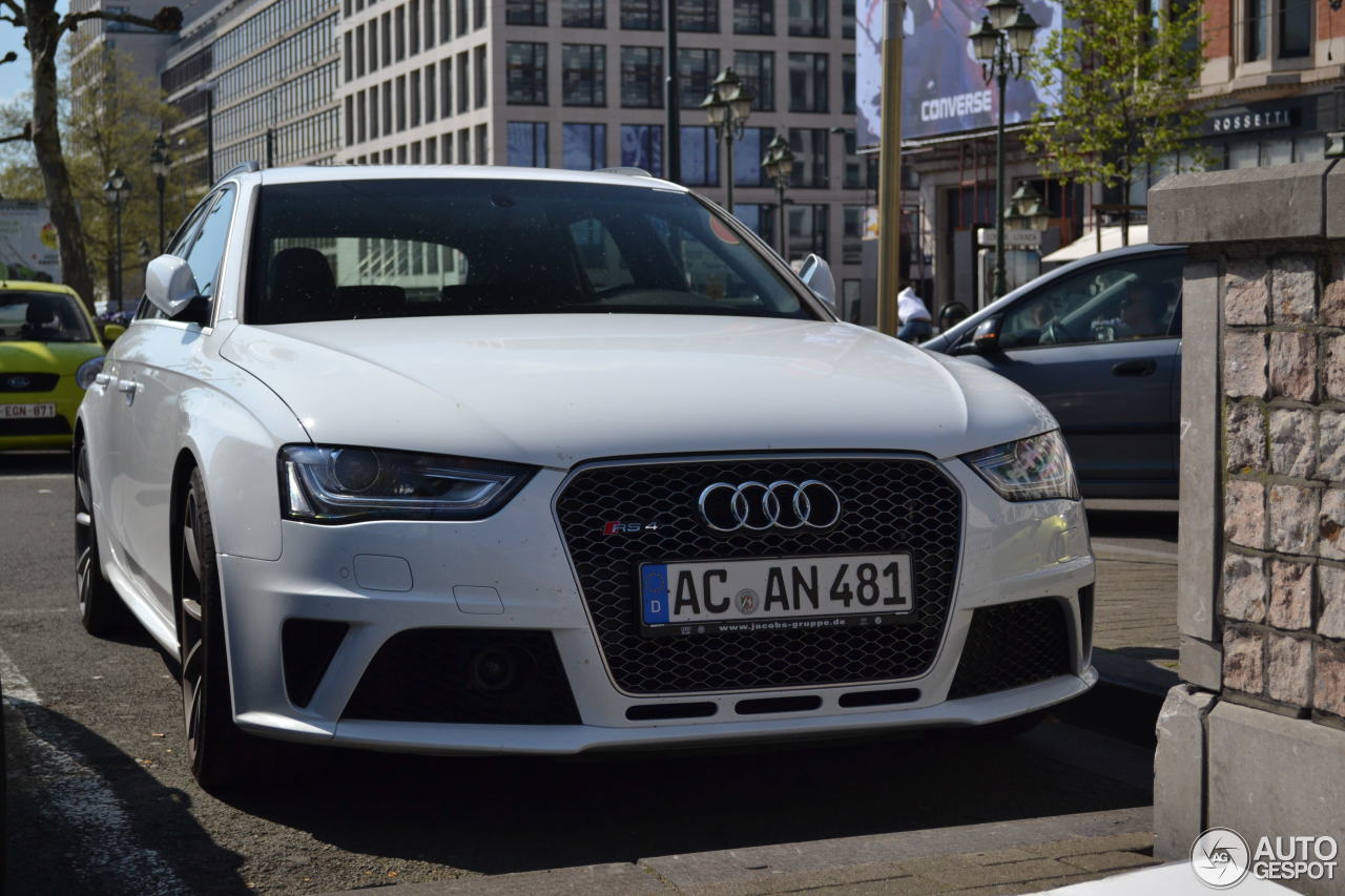 Audi RS4 Avant B8