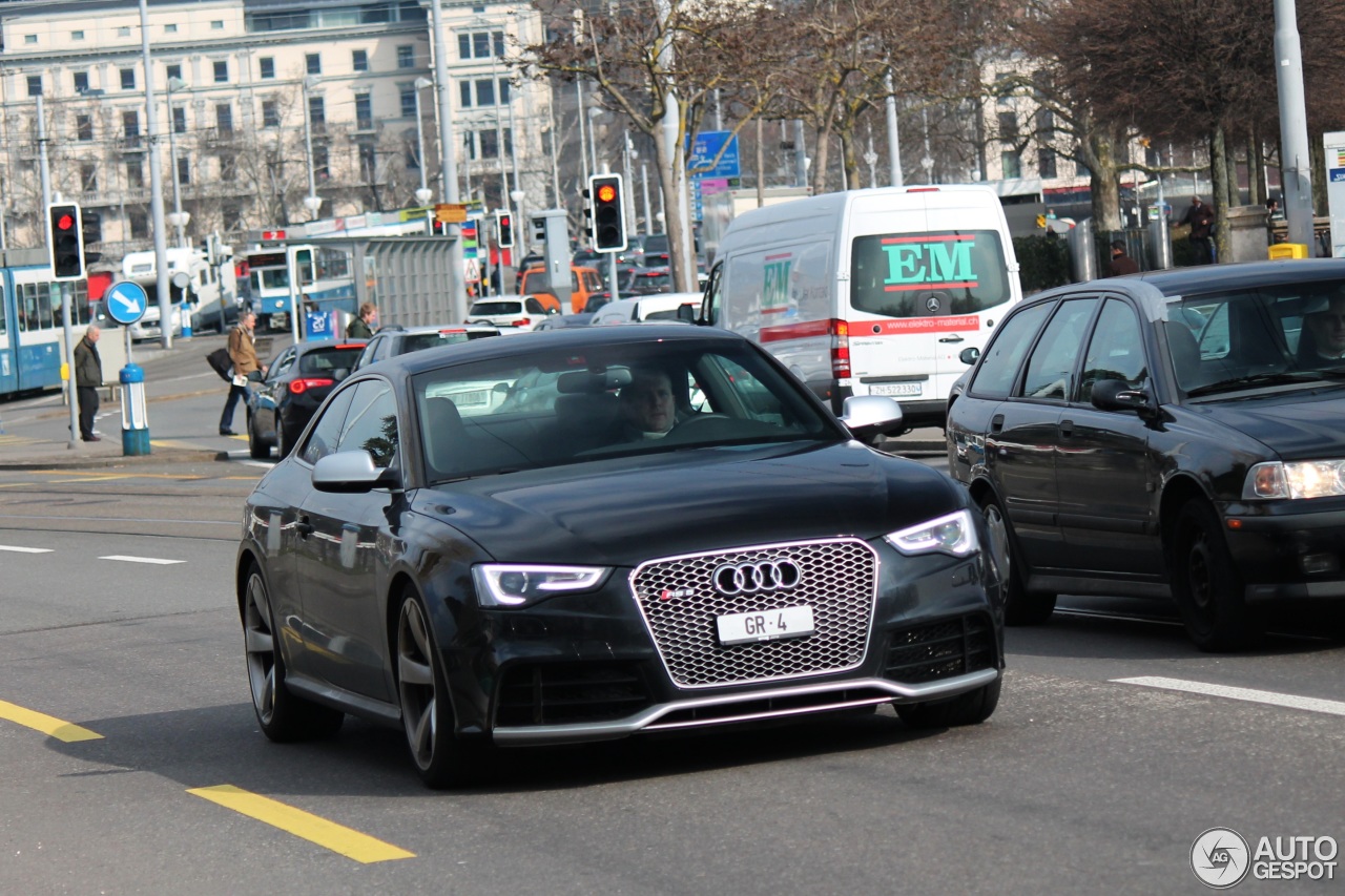 Audi RS5 B8 2012