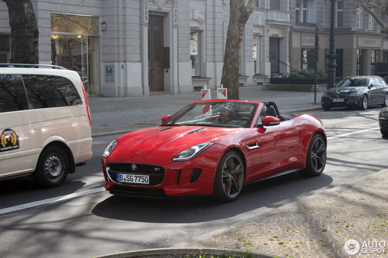 Jaguar F-TYPE S V8 Convertible