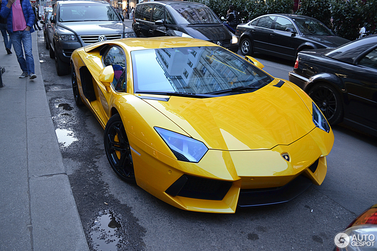 Lamborghini Aventador LP700-4