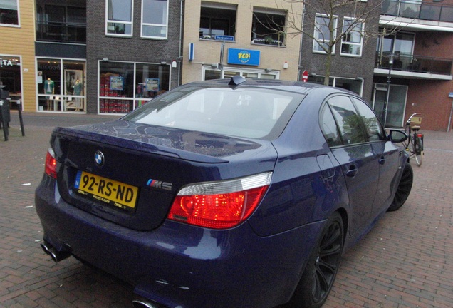 BMW M5 E60 2005