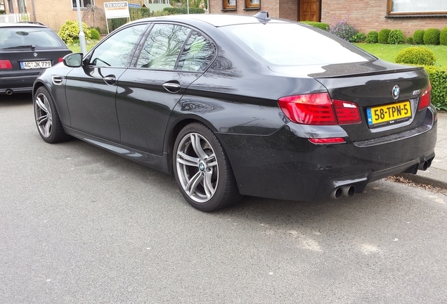 BMW M5 F10 2011