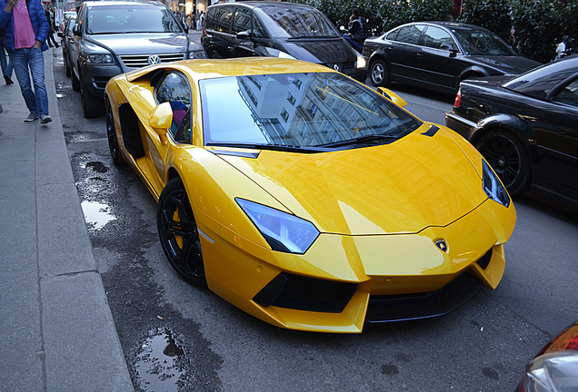 Lamborghini Aventador LP700-4