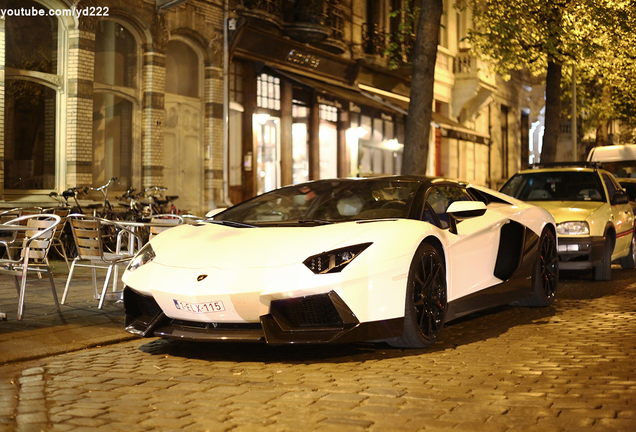 Lamborghini Aventador LP700-4 Roadster