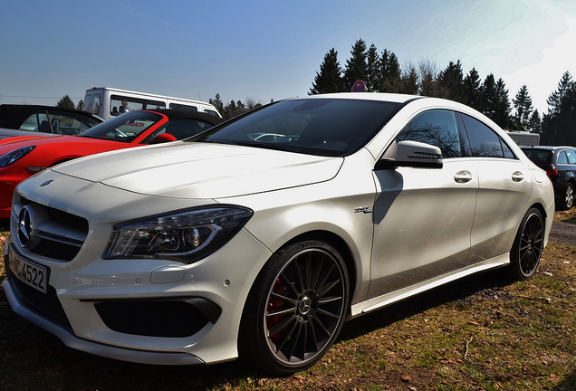 Mercedes-Benz CLA 45 AMG C117