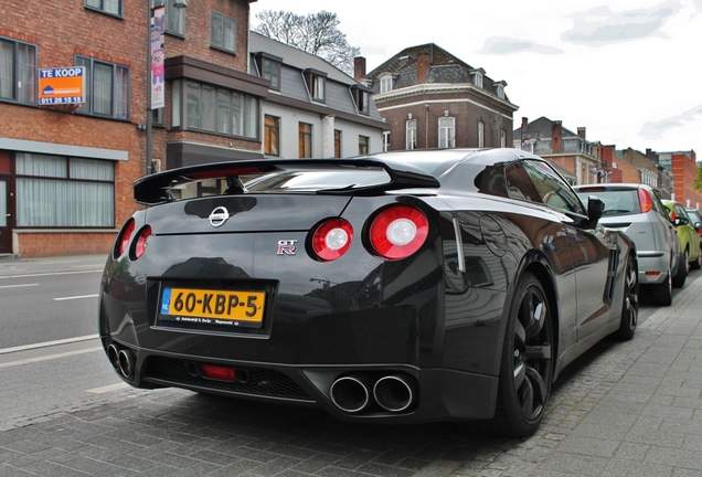 Nissan GT-R