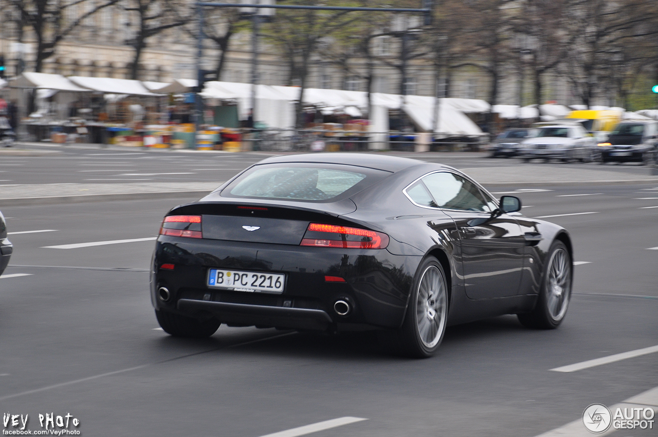 Aston Martin V8 Vantage