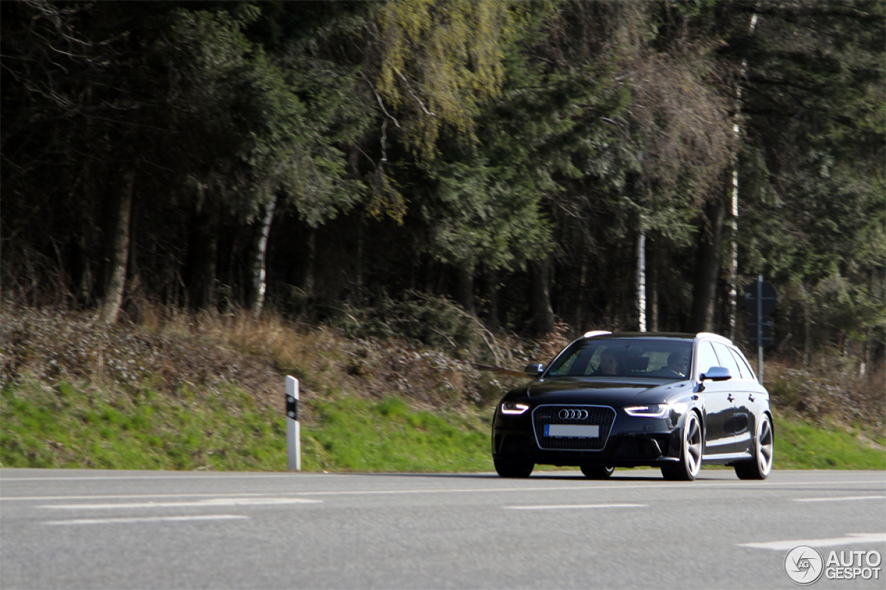 Audi RS4 Avant B8