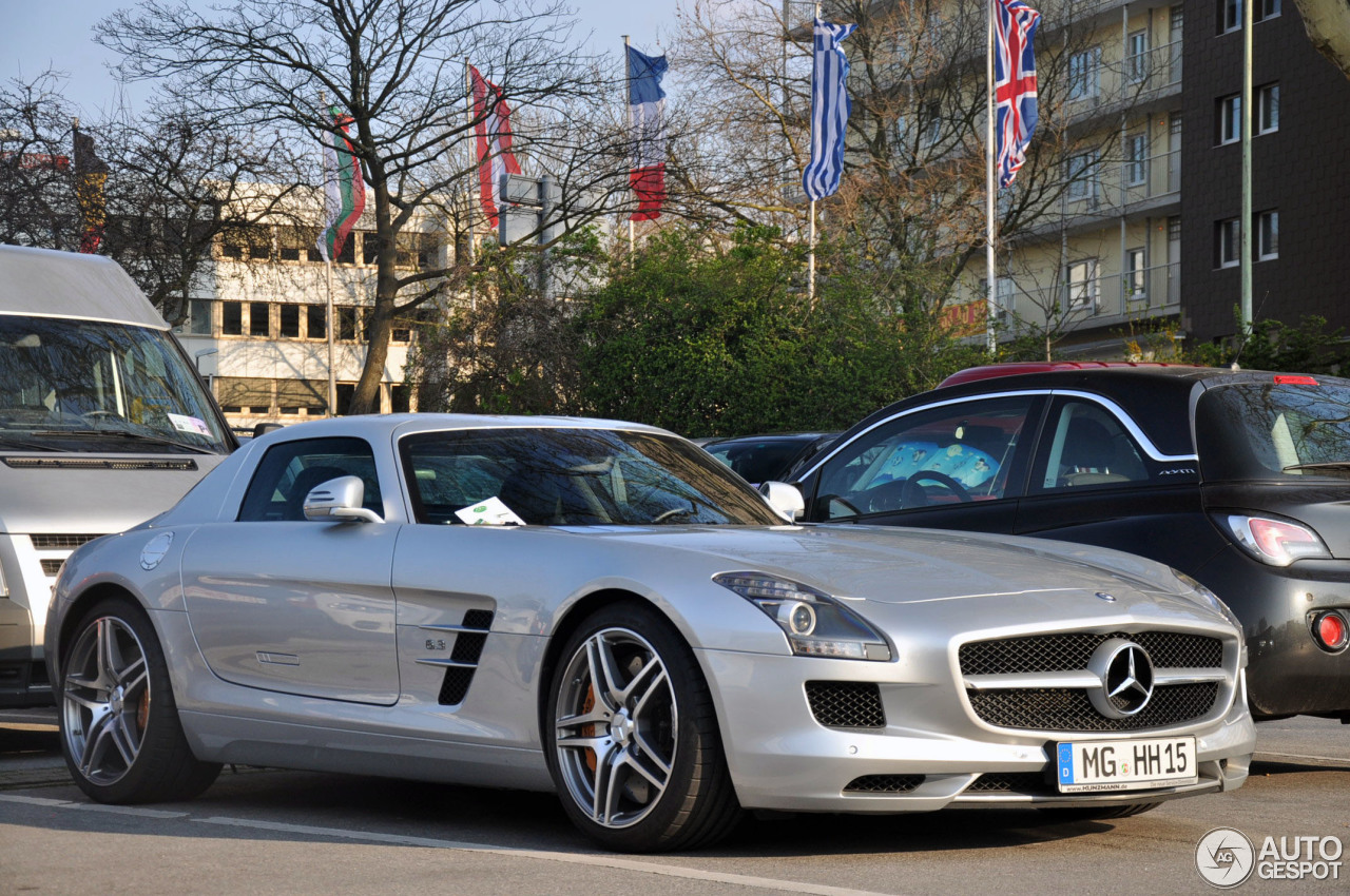 Mercedes-Benz SLS AMG