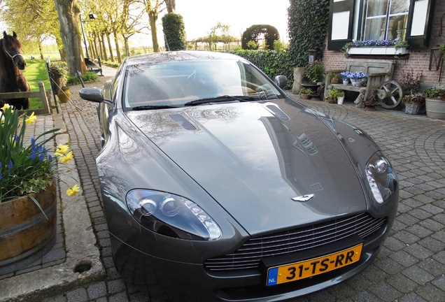 Aston Martin V8 Vantage