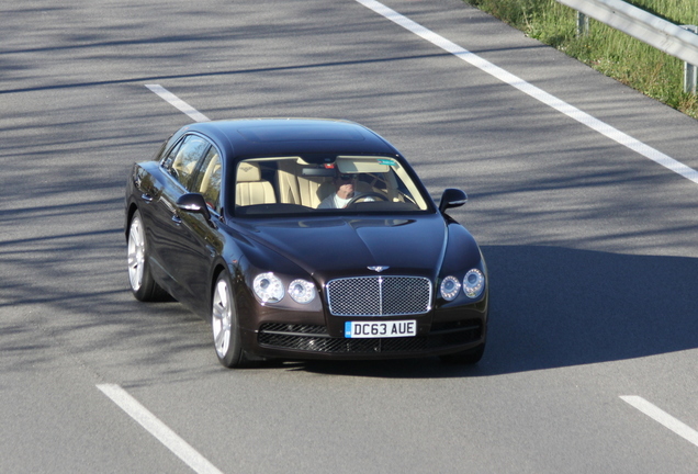 Bentley Flying Spur V8