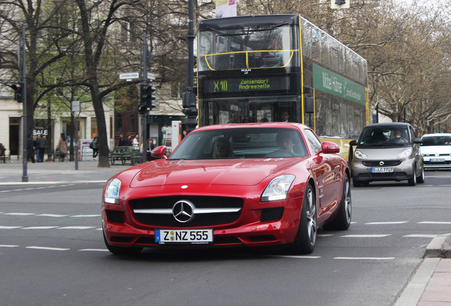 Mercedes-Benz SLS AMG