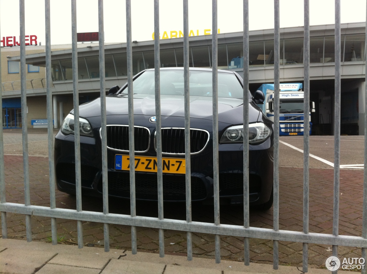 BMW M5 F10 2011