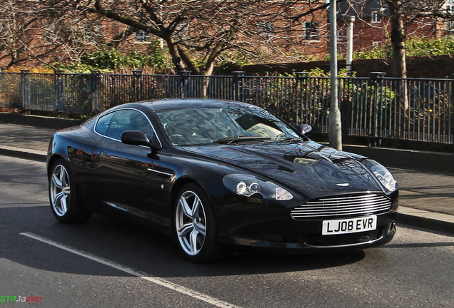 Aston Martin DB9