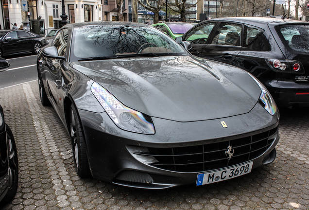 Ferrari FF