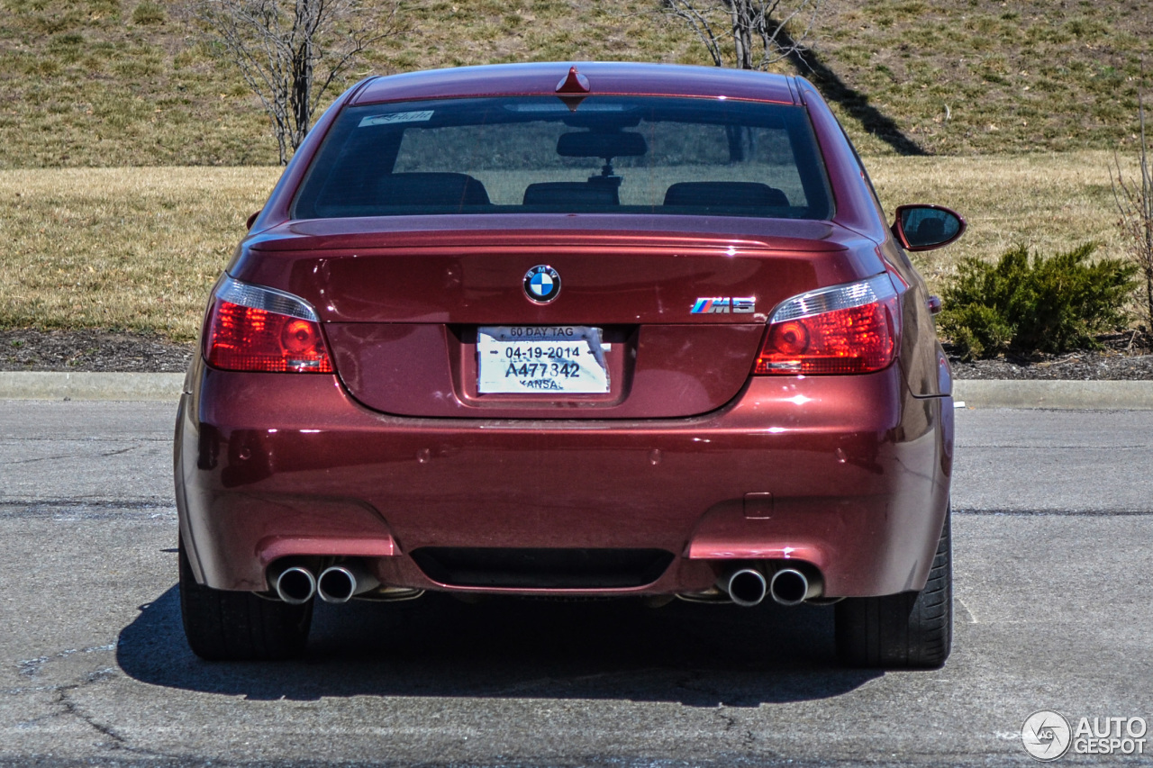 BMW M5 E60 2005