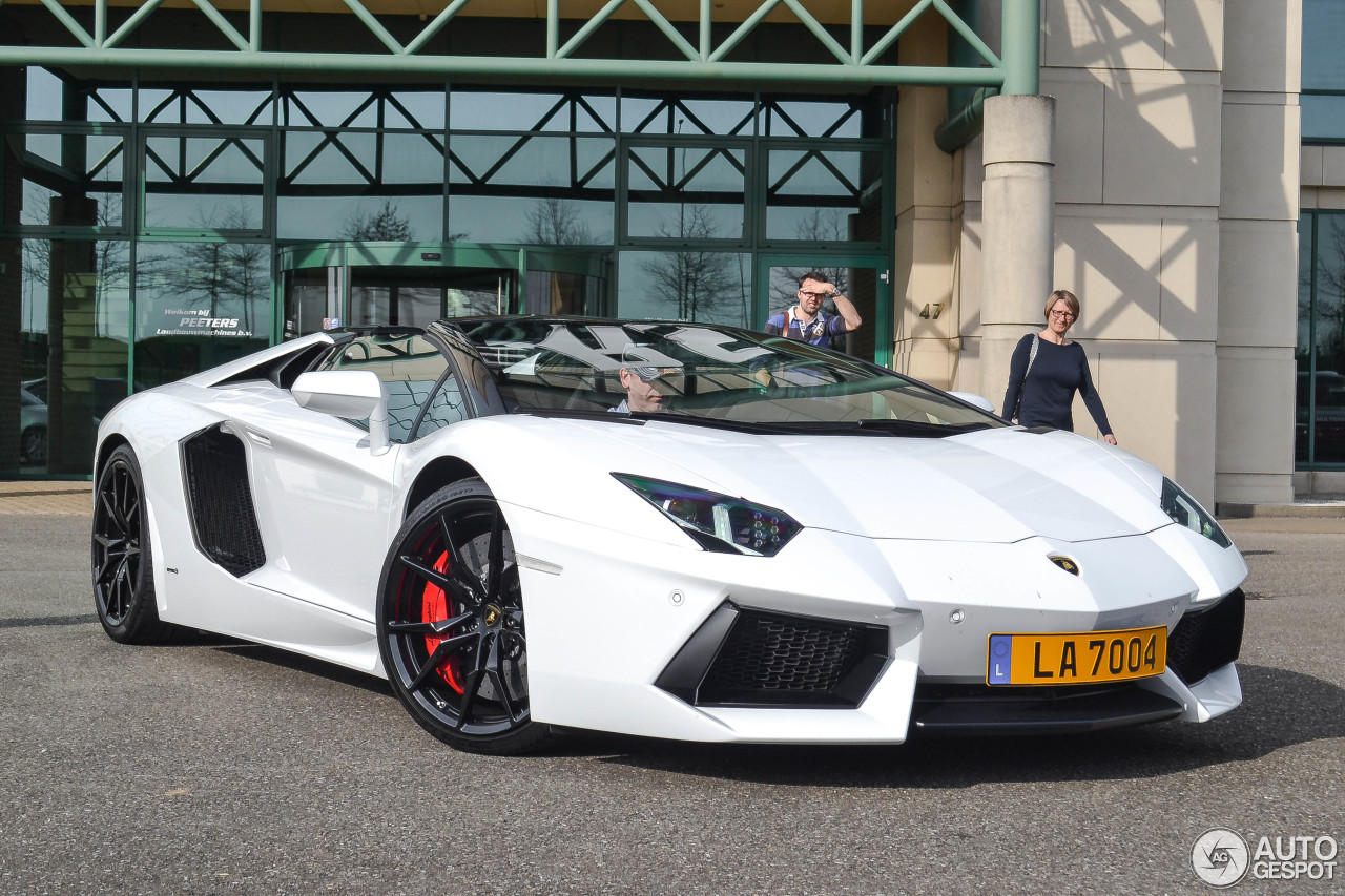 Lamborghini Aventador LP700-4 Roadster