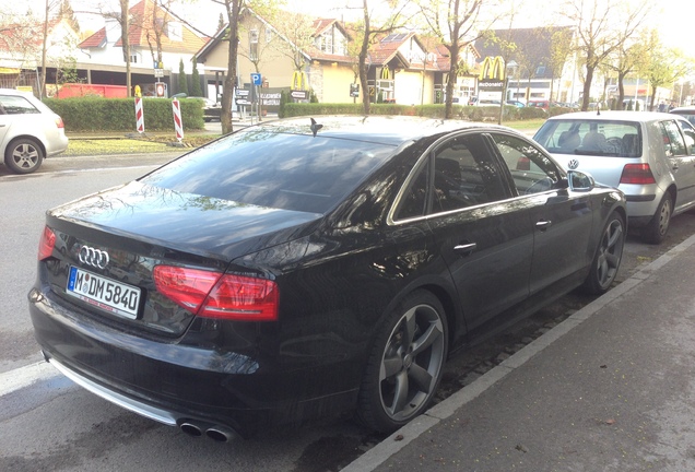 Audi S8 D4