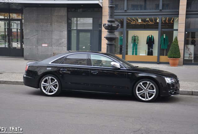 Audi S8 D4