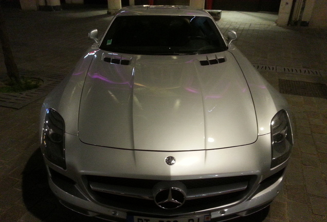 Mercedes-Benz SLS AMG