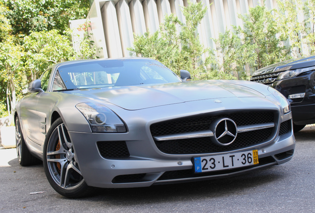 Mercedes-Benz SLS AMG