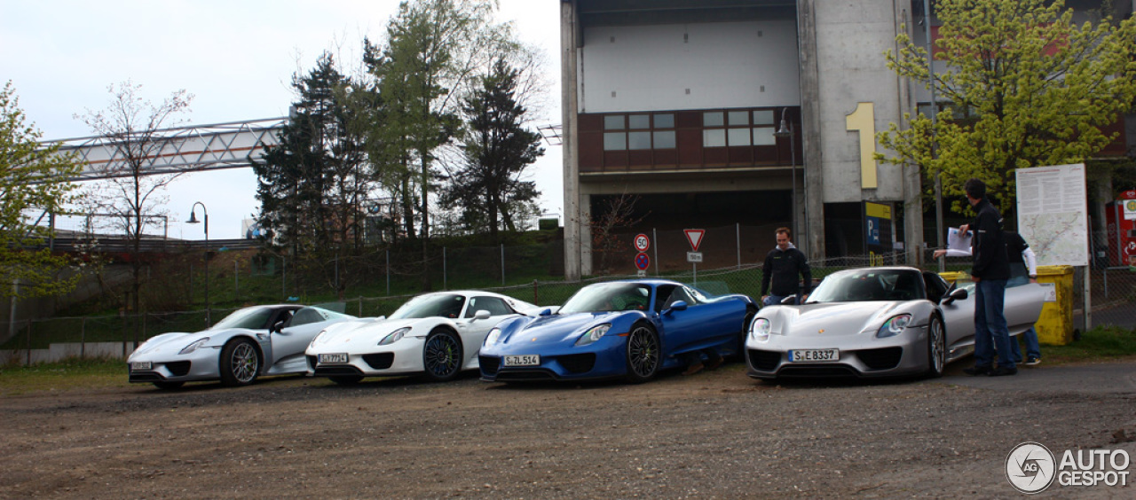 Porsche 918 Spyder Weissach Package