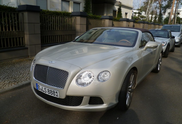 Bentley Continental GTC 2012