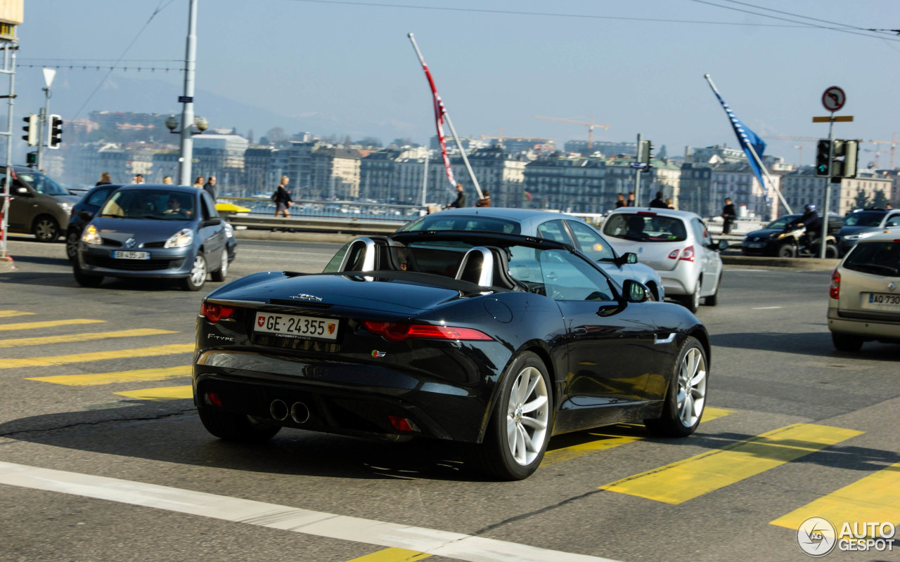 Jaguar F-TYPE S Convertible