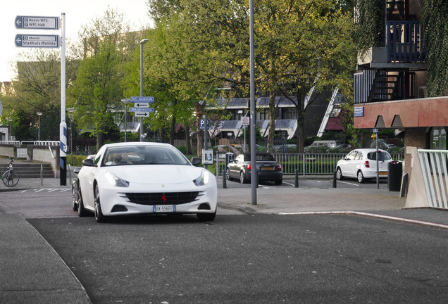 Ferrari FF