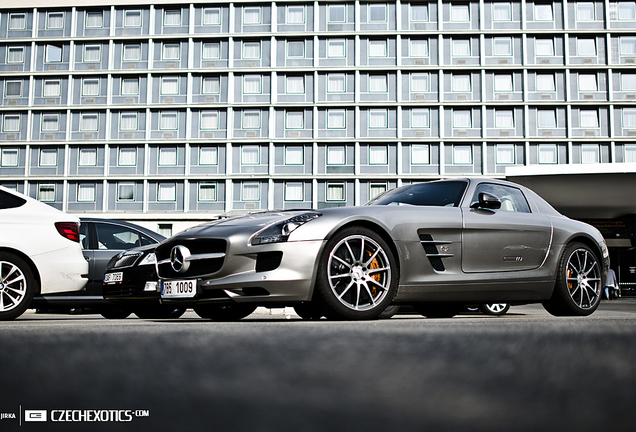 Mercedes-Benz SLS AMG