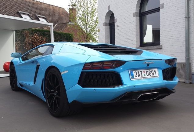 Lamborghini Aventador LP700-4