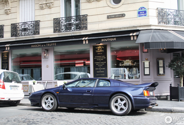 Lotus Esprit V8