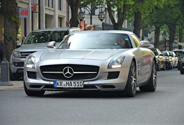 Mercedes-Benz SLS AMG