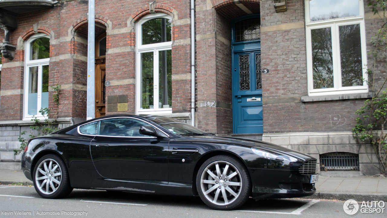 Aston Martin DB9