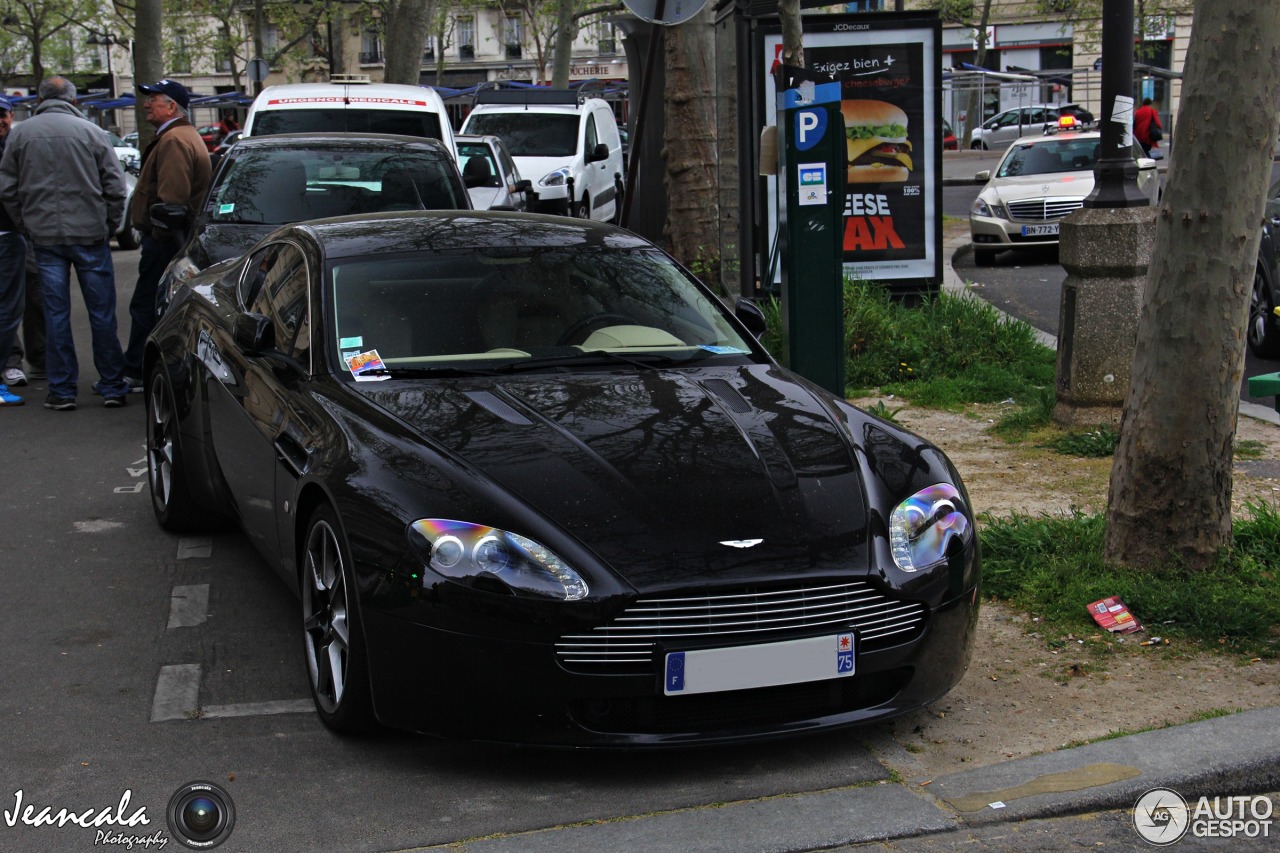 Aston Martin V8 Vantage