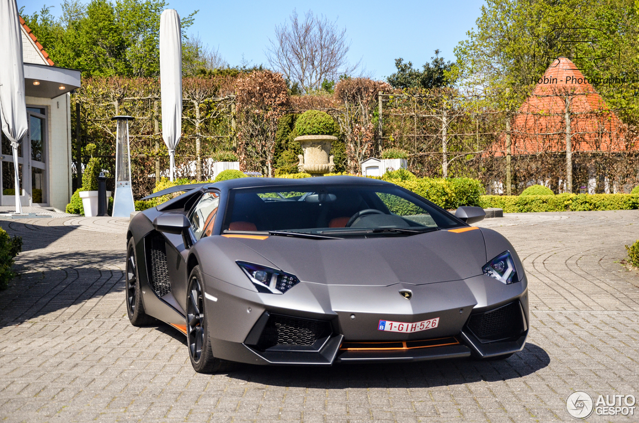 Lamborghini Aventador LP700-4 Roadster