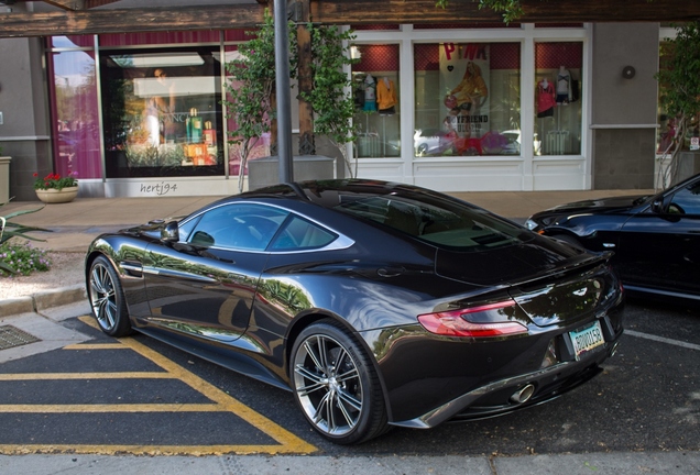 Aston Martin Vanquish 2013