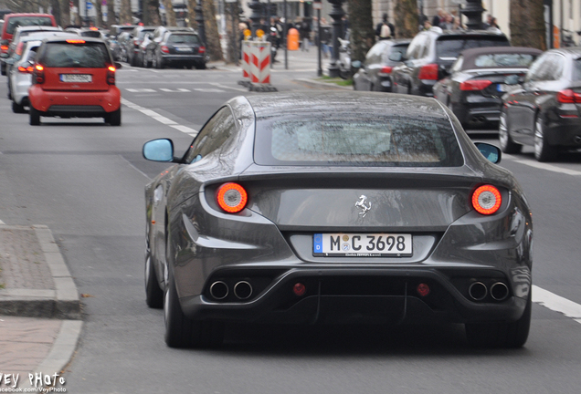 Ferrari FF