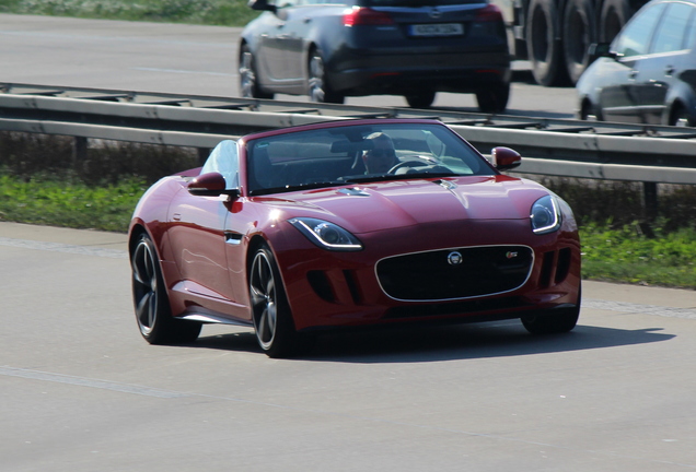 Jaguar F-TYPE S V8 Convertible