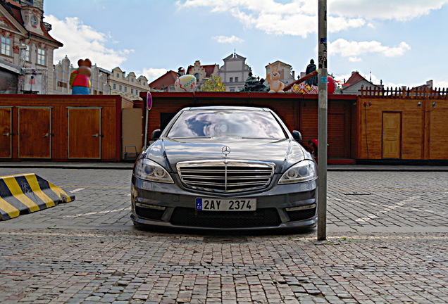 Mercedes-Benz S 65 AMG V221 2010